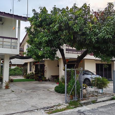 Little Cozy Homestay Kota Bharu Exteriör bild